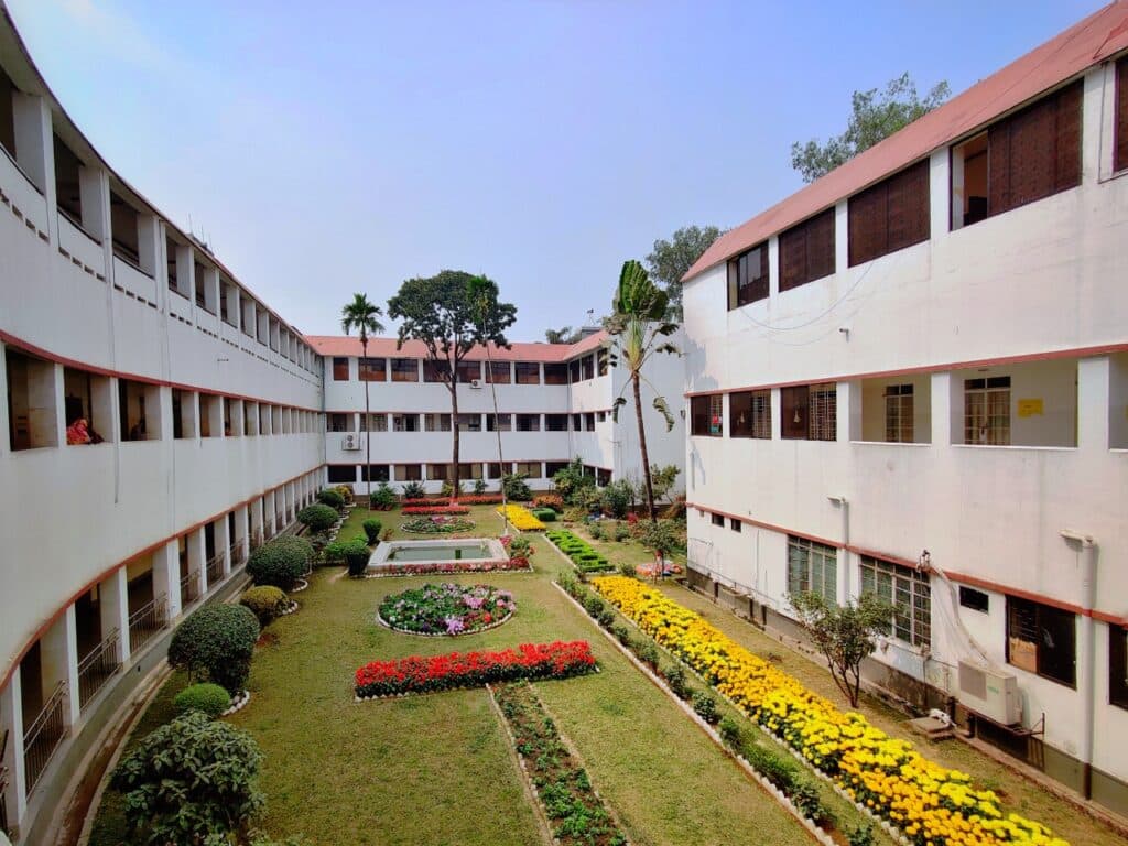 Holy Family Red Crescent Medical College main building
