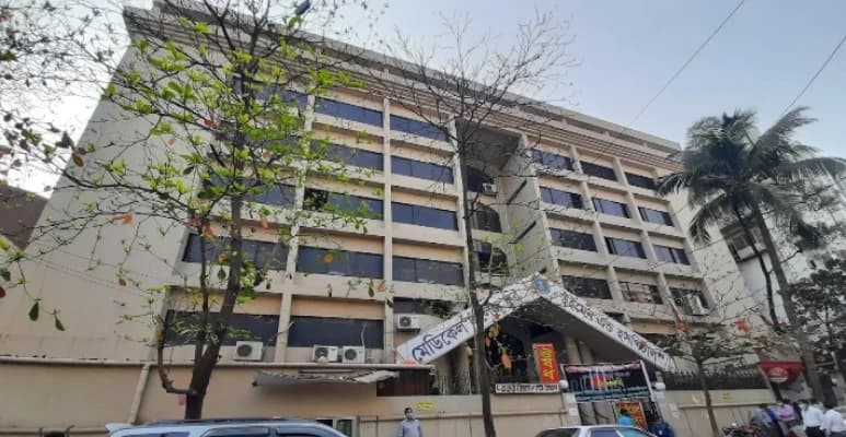 Uttara Women's Medical College